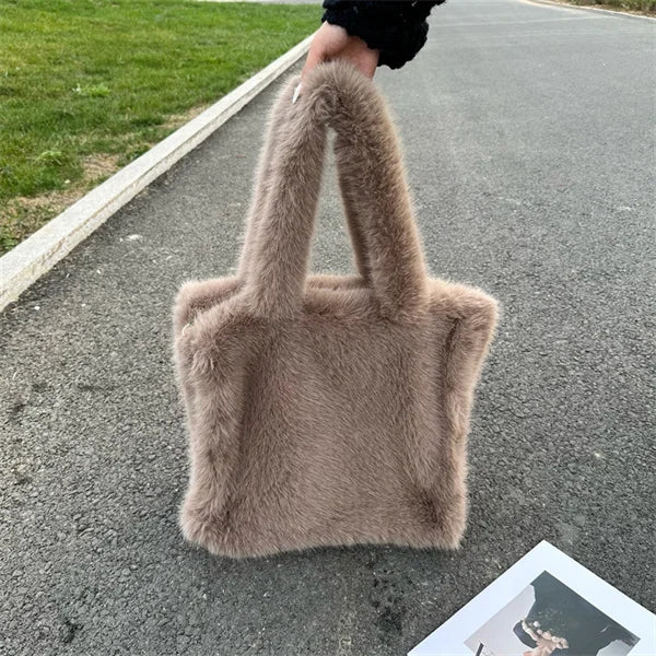Sac Fourrure Grand Fluffy Étreinte Luxe – Image 43