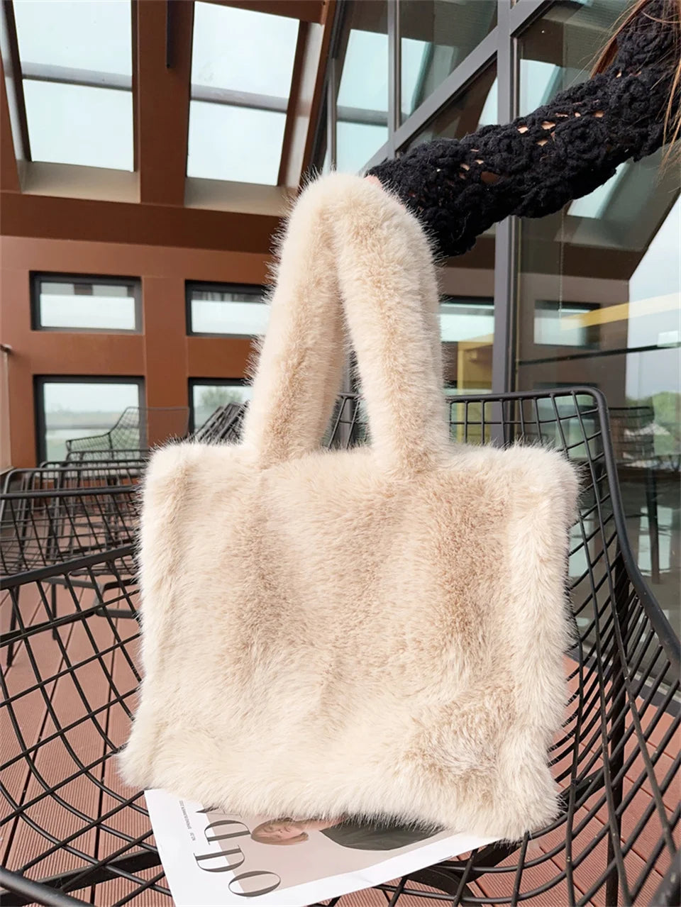 Sac Fourrure Grand Fluffy Étreinte Luxe – Image 39