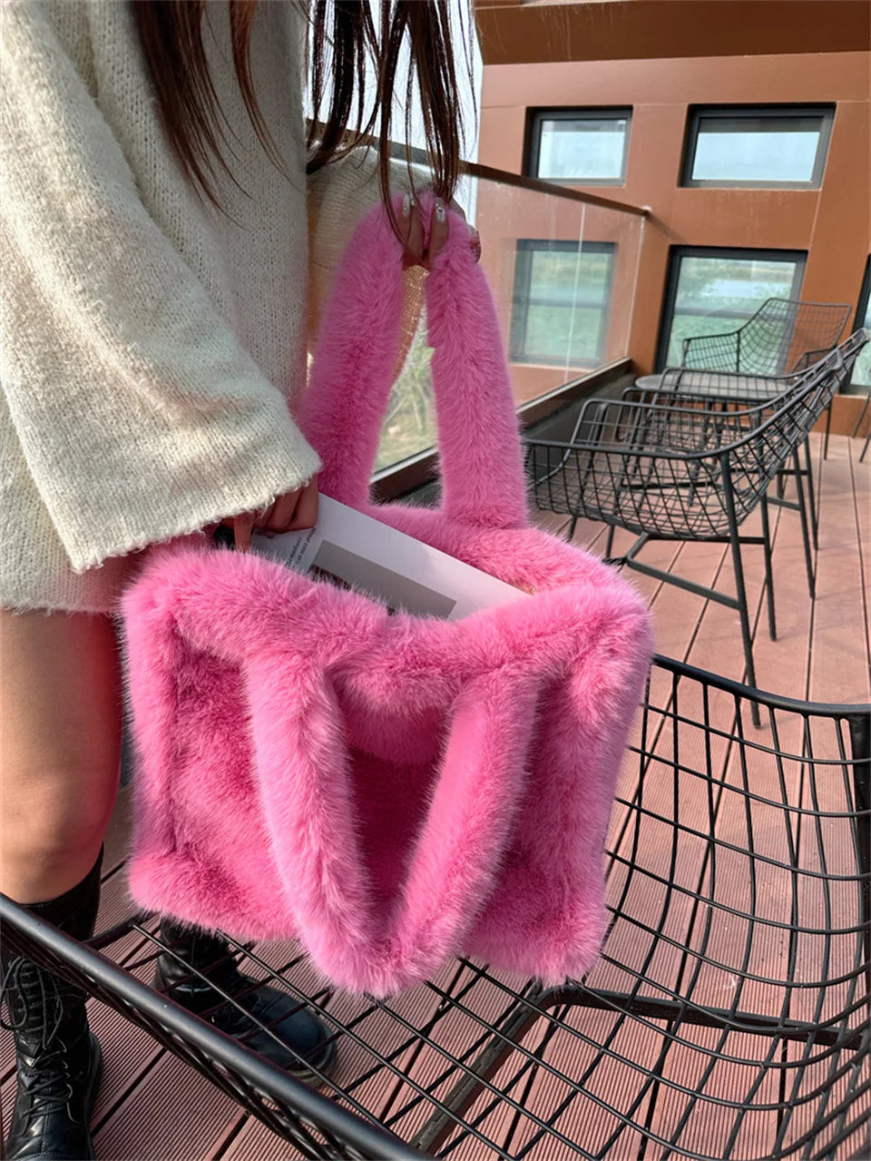 Sac Fourrure Grand Fluffy Étreinte Luxe – Image 18