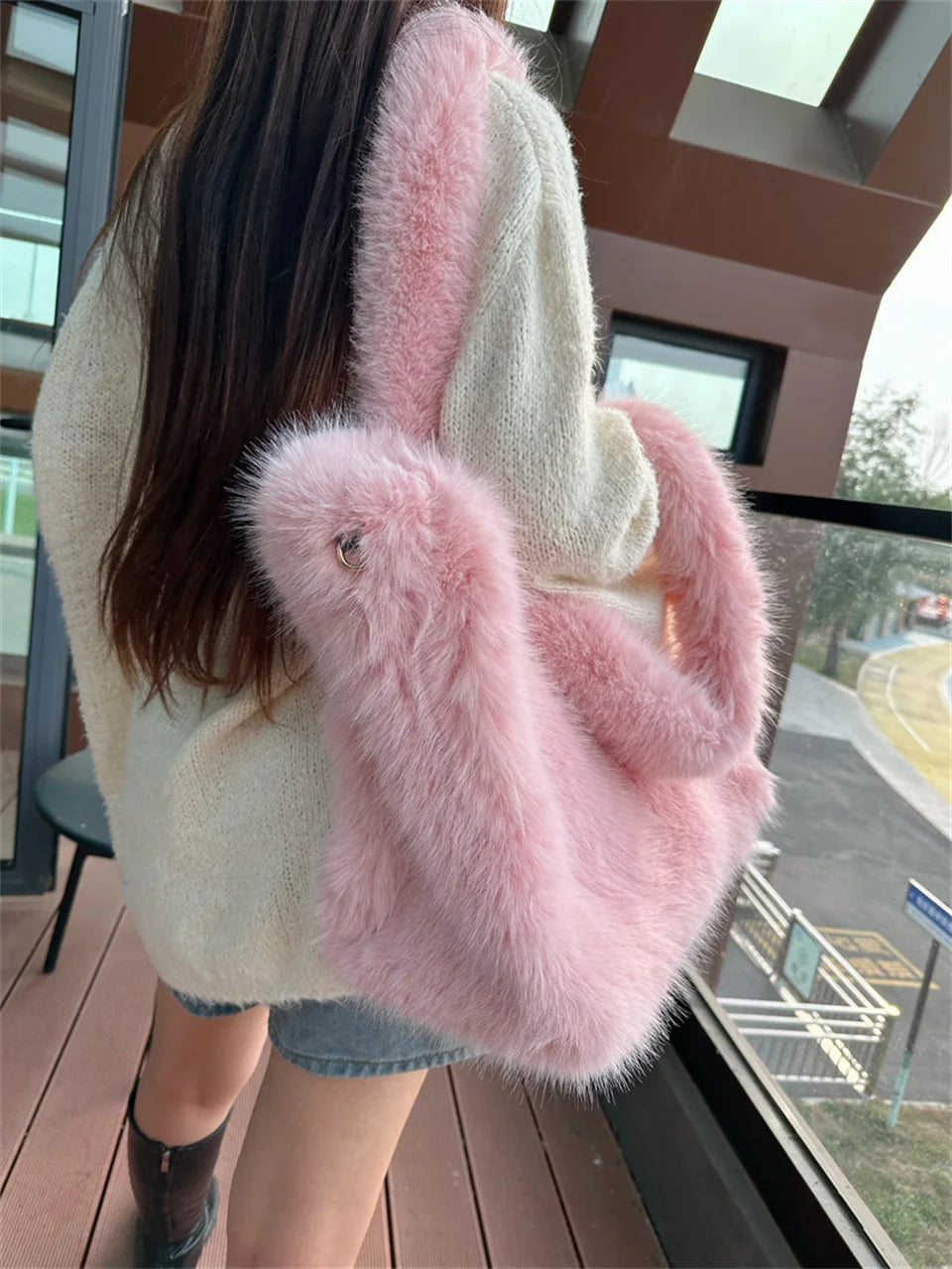 Sac Fourrure Grand Fluffy Étreinte Luxe – Image 13