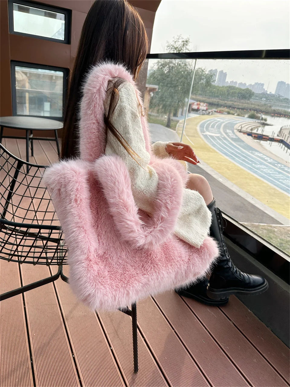 Sac Fourrure Grand Fluffy Étreinte Luxe – Image 9