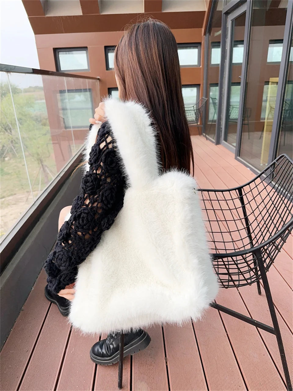 Sac Fourrure Grand Fluffy Étreinte Luxe – Image 22